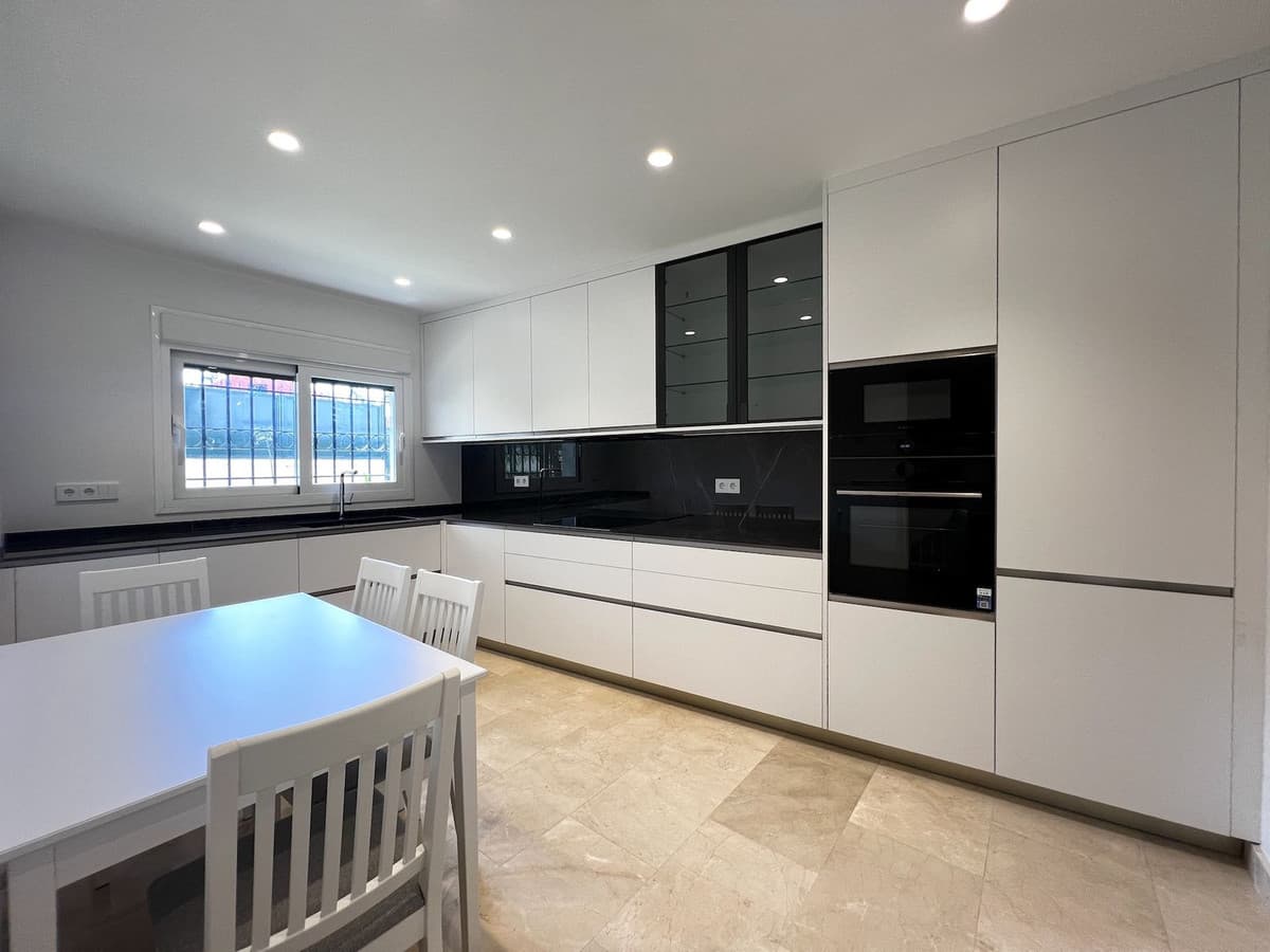 Townhouse in Estepona — photo 5 of 10