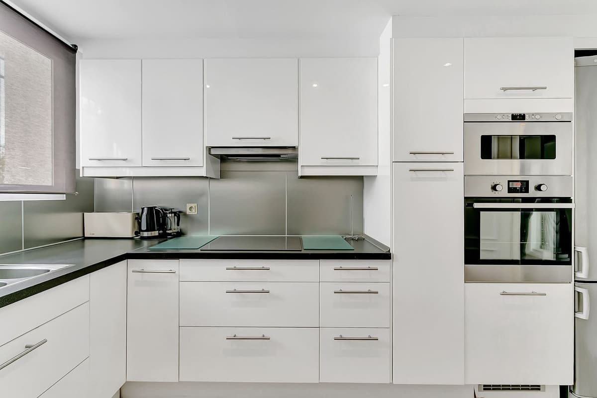 Middle Floor Apartment in Elviria — photo 10 of 10