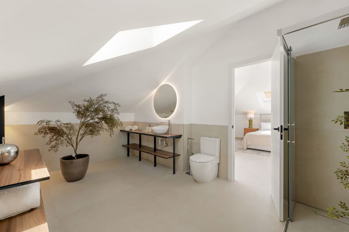 Top Floor Apartment in Nueva Andalucía — photo 4 of 10
