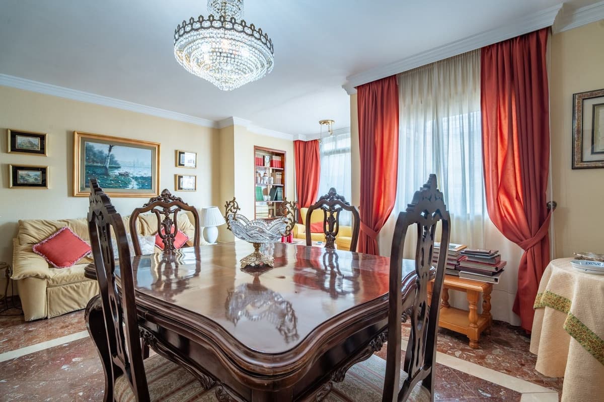 Middle Floor Apartment in La Victoria — photo 8 of 10