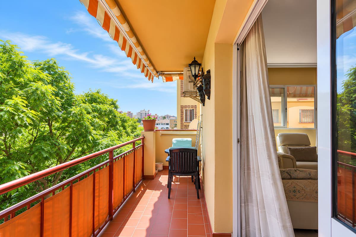 Middle Floor Apartment in Fuengirola — photo 1 of 10