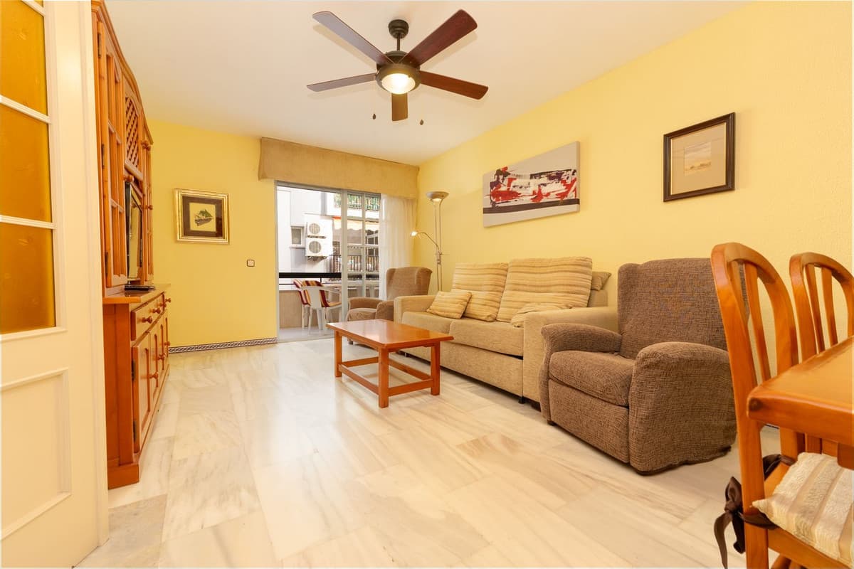 Middle Floor Apartment in Fuengirola — photo 1 of 10