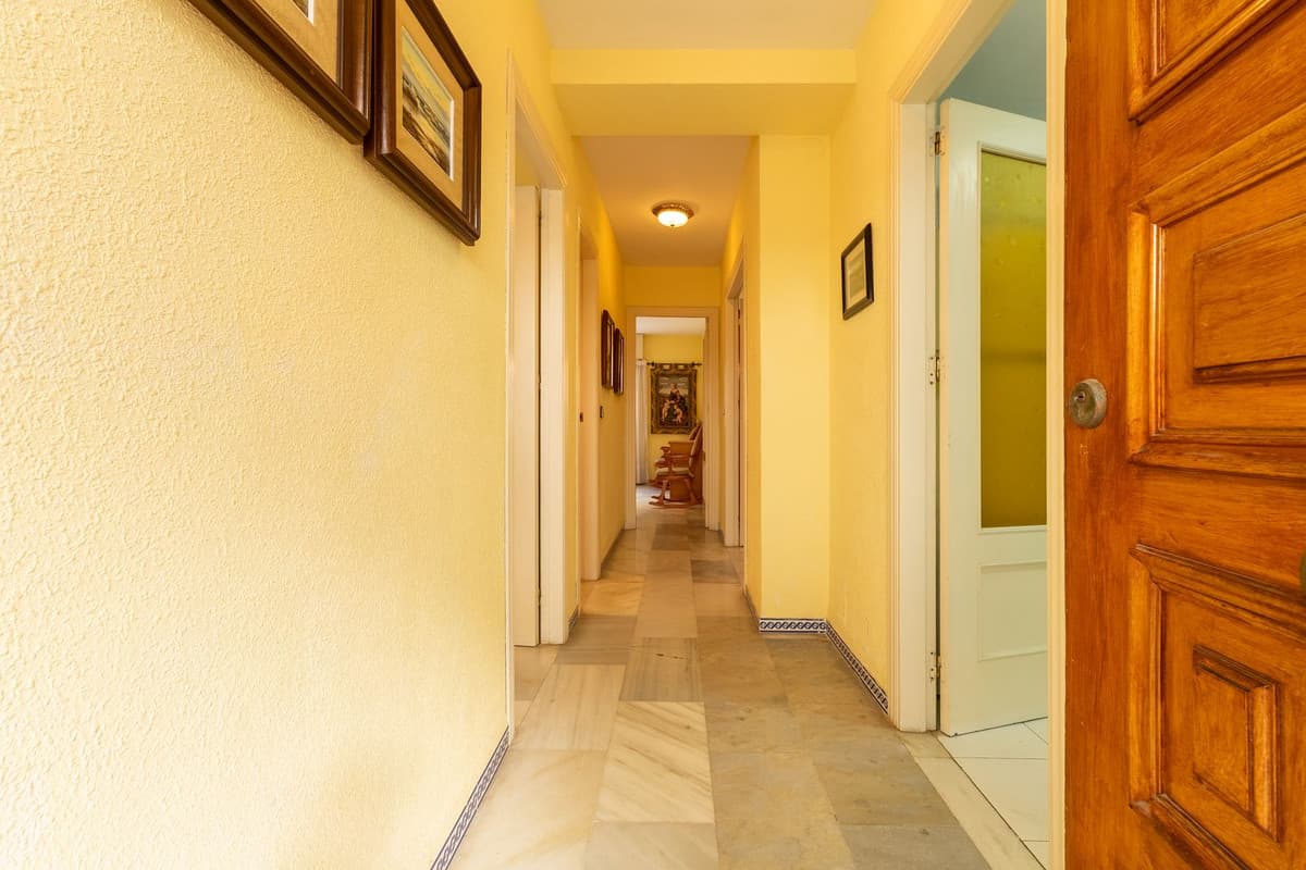 Middle Floor Apartment in Fuengirola — photo 6 of 10