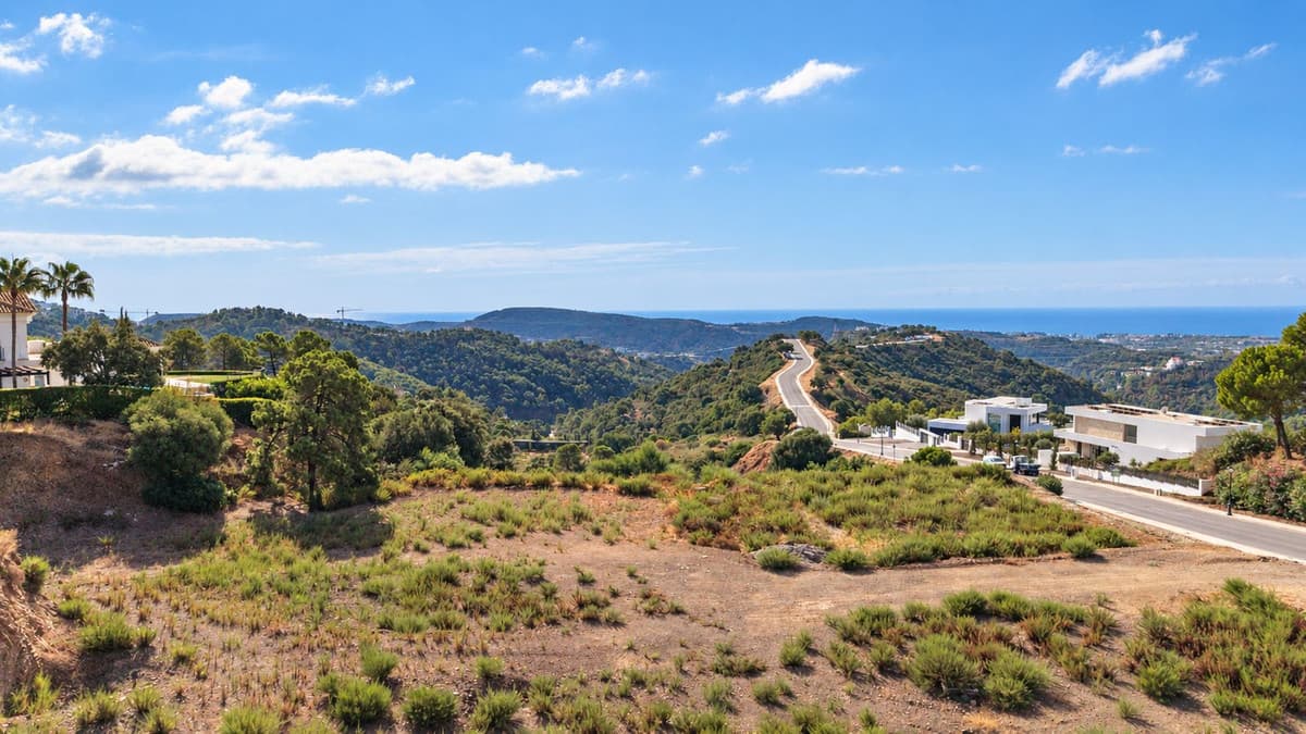 Residential Plot in Benahavís — photo 3 of 9