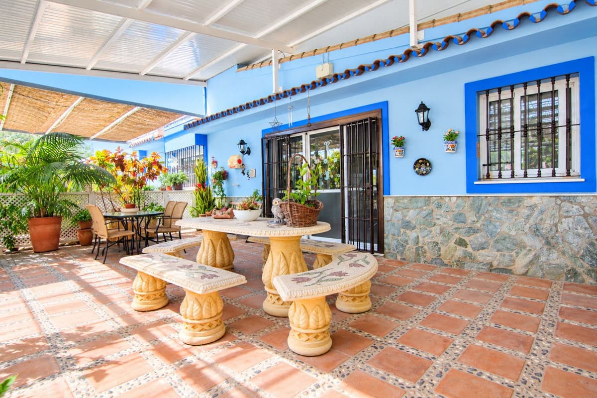 Detached Villa in Coín — photo 3 of 10