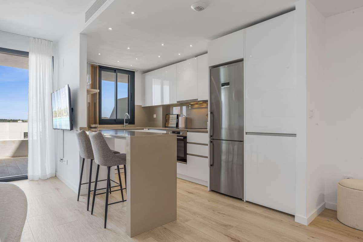 Middle Floor Apartment in Estepona — photo 6 of 10