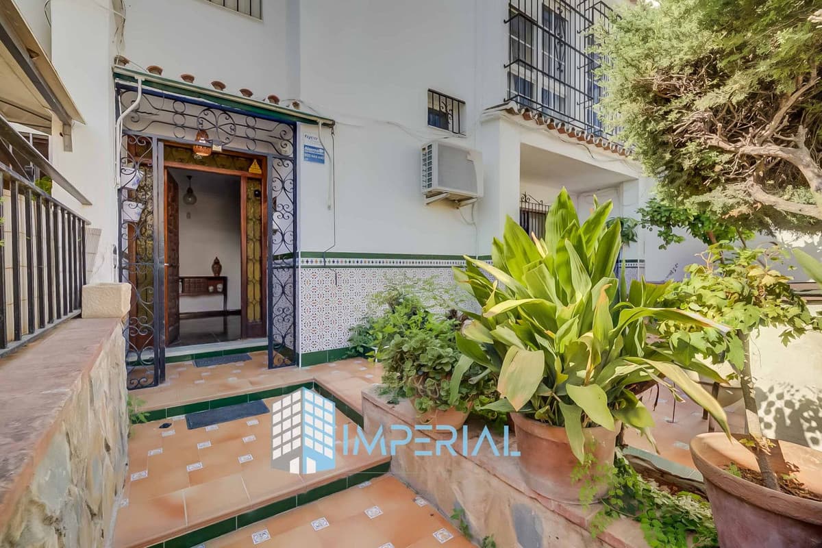 Townhouse in Fuengirola — photo 1 of 10