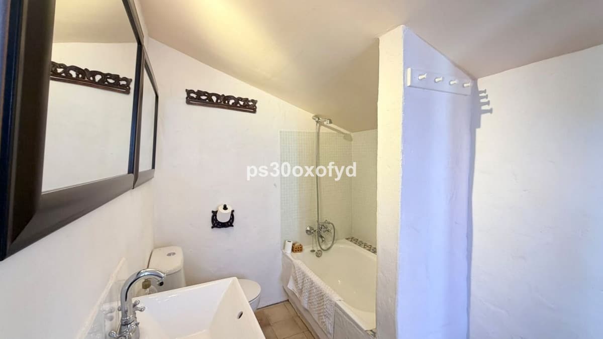 Townhouse in Casares Pueblo — photo 5 of 10