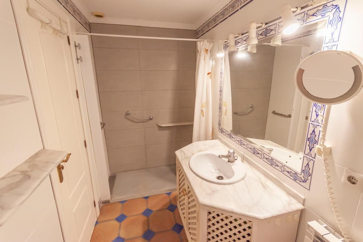 Penthouse in Estepona — photo 7 of 10