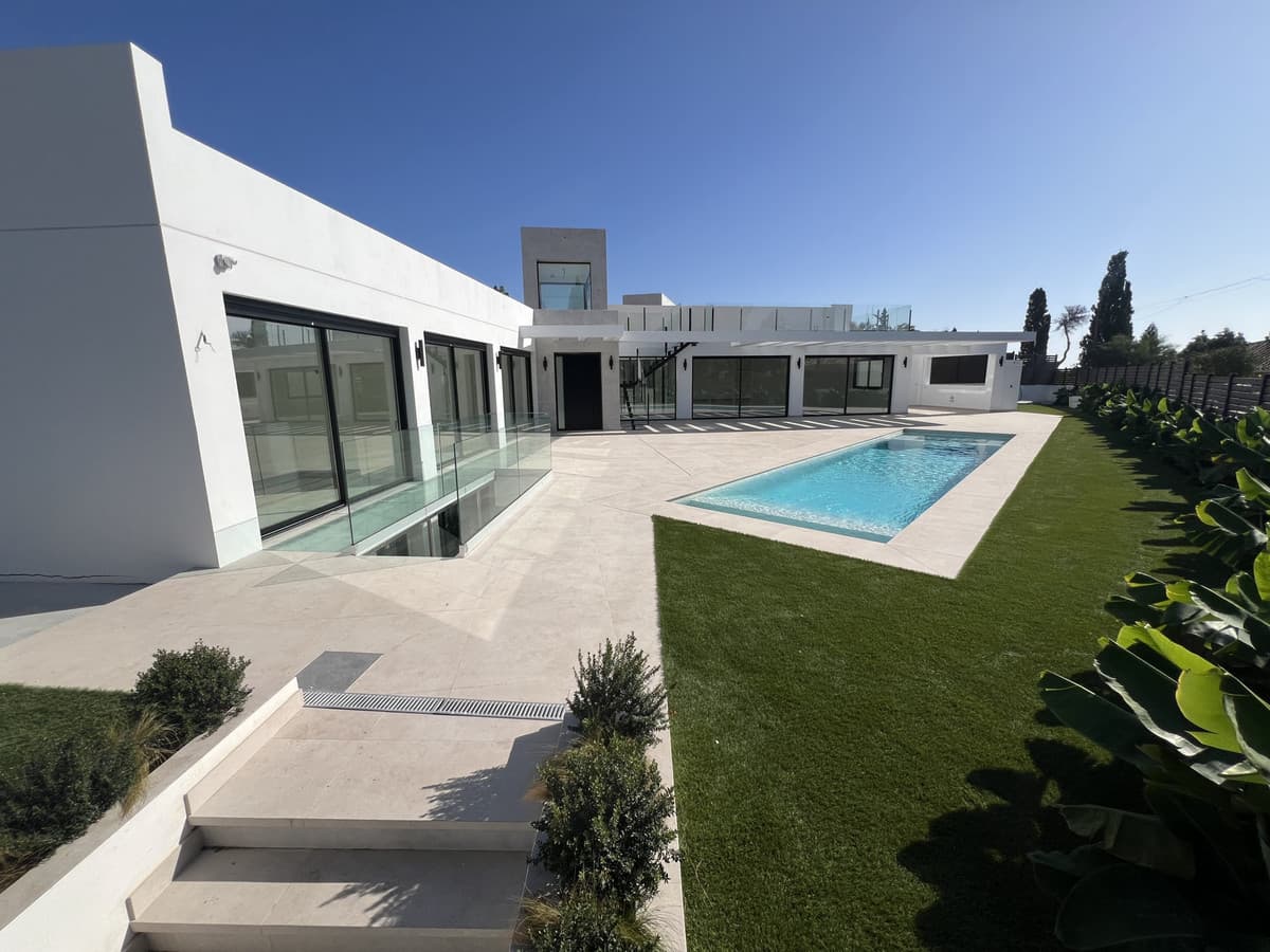 Detached Villa in El Chaparral — photo 8 of 10