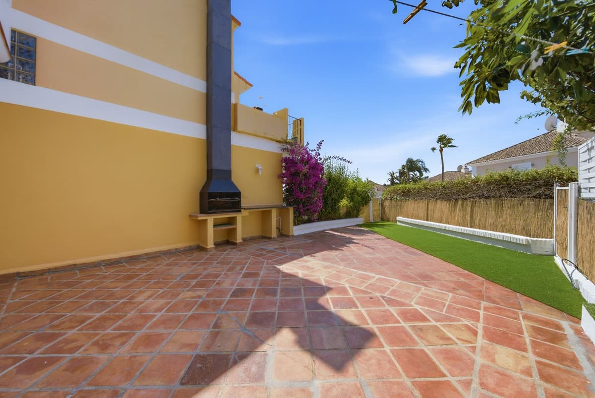 Townhouse in La Duquesa — photo 4 of 10