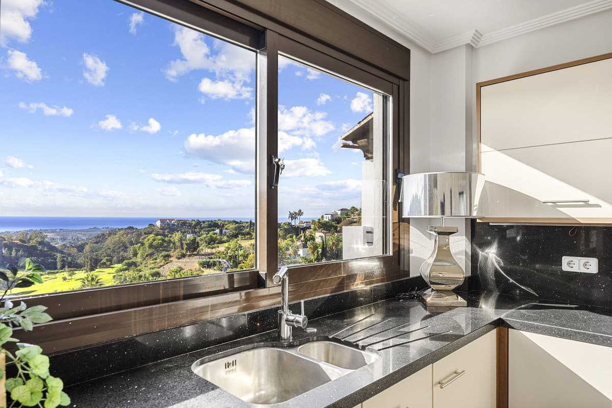 Detached Villa in Benahavís — photo 6 of 10