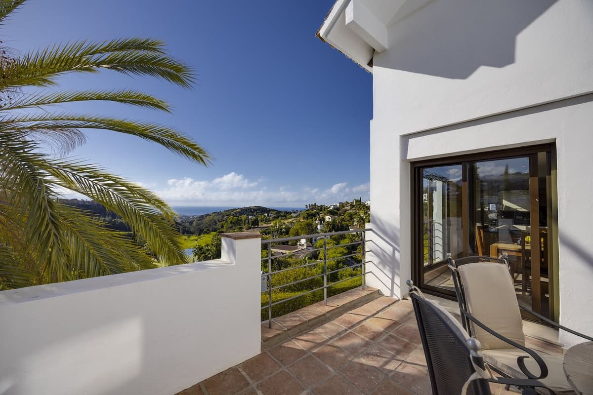Detached Villa in Benahavís — photo 9 of 10