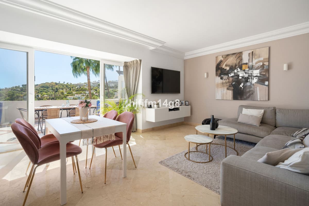 Penthouse in Nueva Andalucía — photo 5 of 10