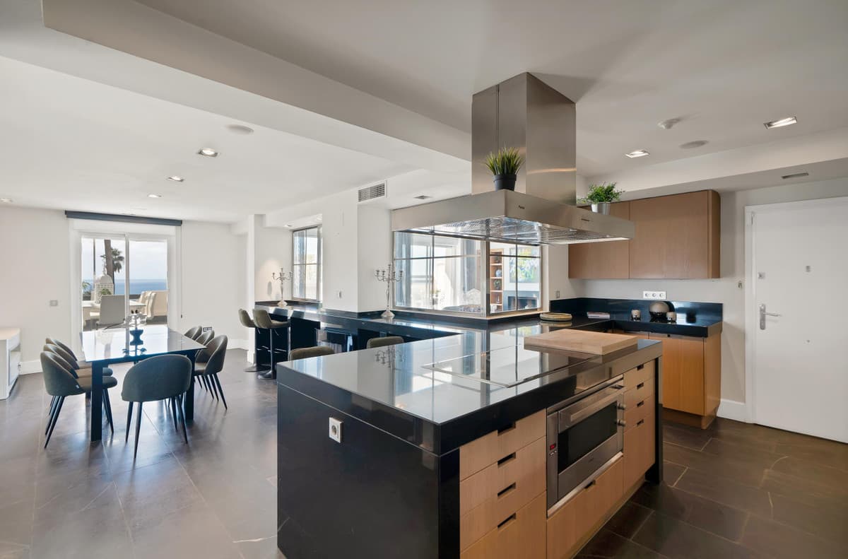 Penthouse Duplex in Marbella — photo 8 of 10