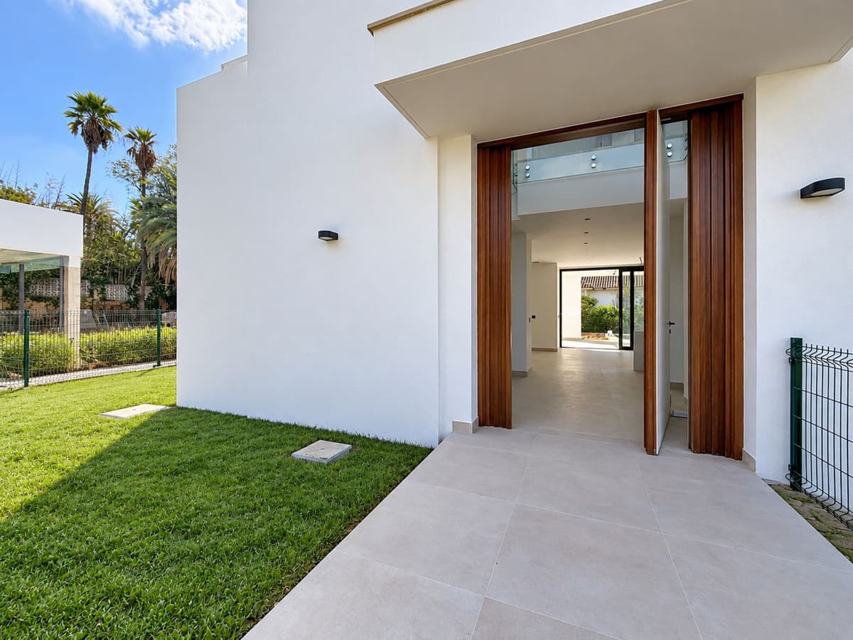 Detached Villa in Nagüeles — photo 4 of 10
