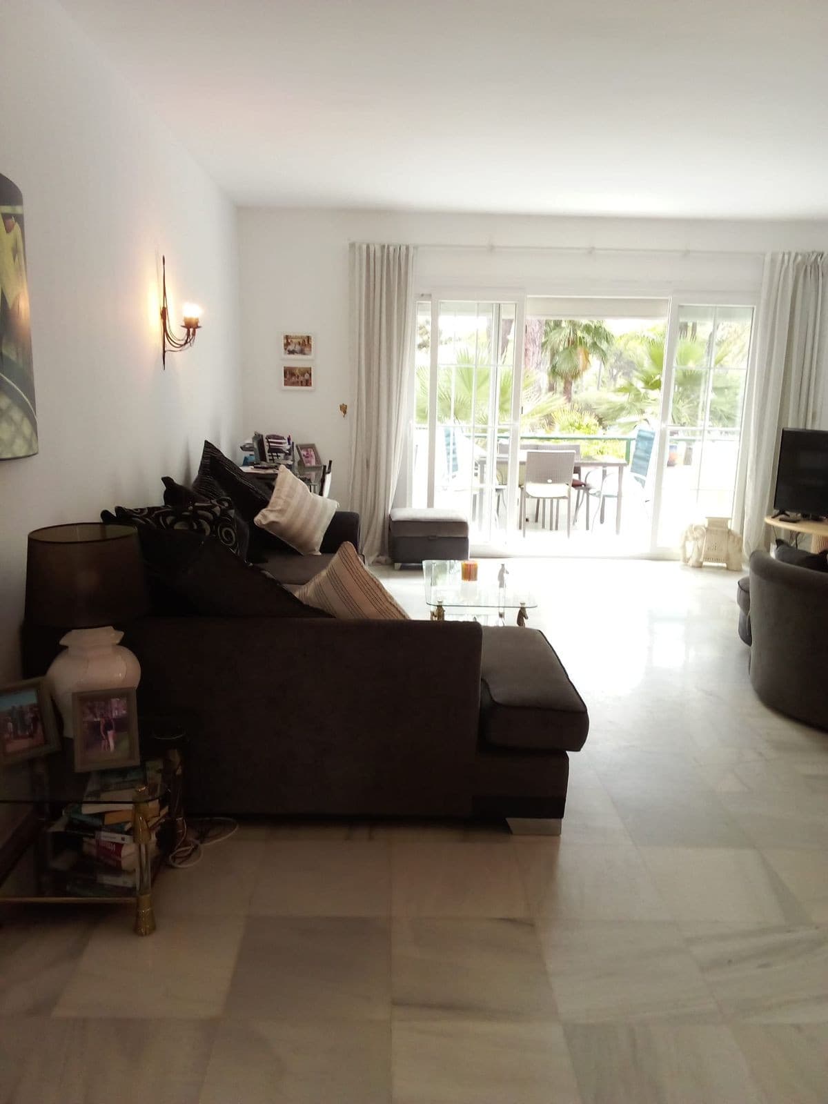 Middle Floor Apartment in El Presidente — photo 3 of 10