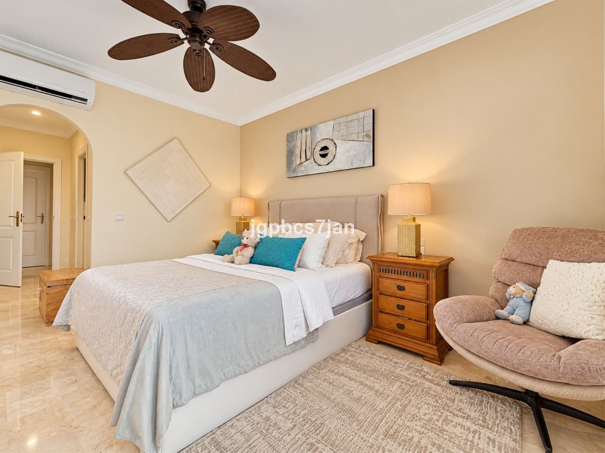 Middle Floor Apartment in La Cala Hills — photo 8 of 10