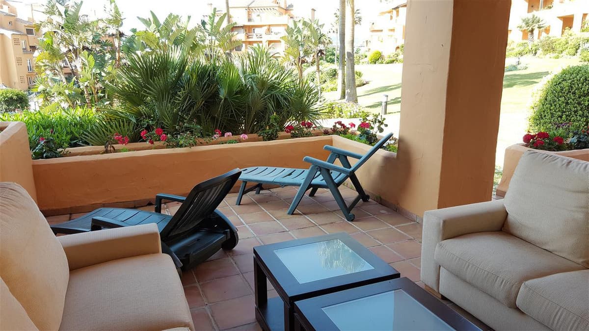 Ground Floor Apartment in La Duquesa — photo 4 of 10