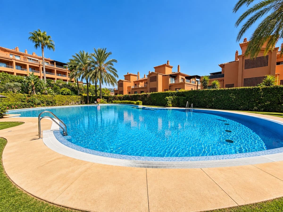 Ground Floor Apartment in Estepona — photo 3 of 10