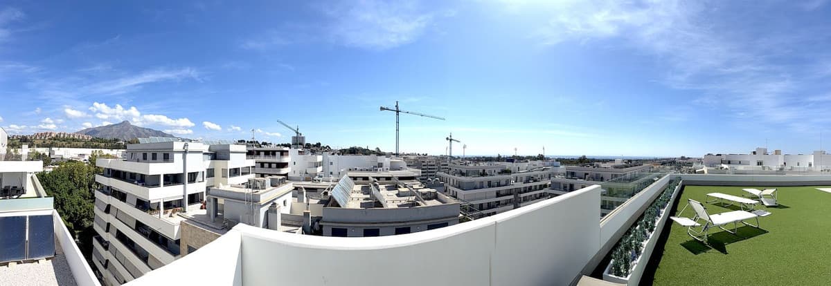 Middle Floor Apartment in Nueva Andalucía — photo 9 of 10
