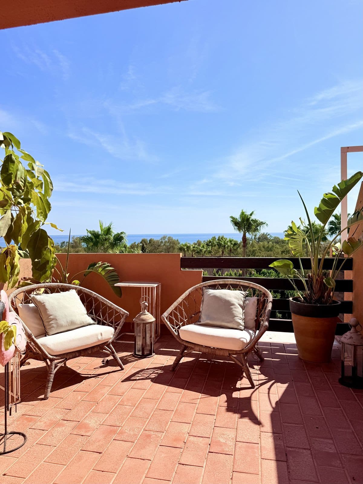 Penthouse Duplex in Casares Playa — photo 1 of 10