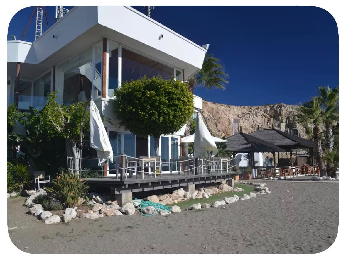 Detached Villa in El Palo — photo 2 of 10