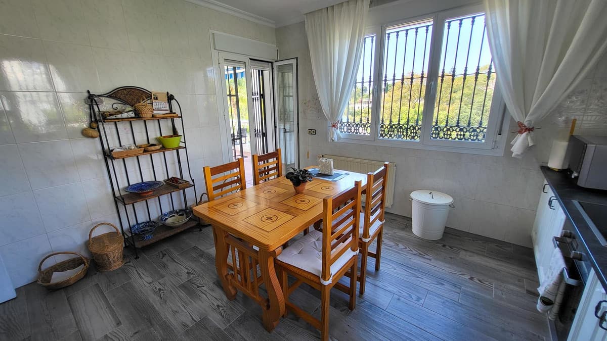 Detached Villa in Elviria — photo 10 of 10