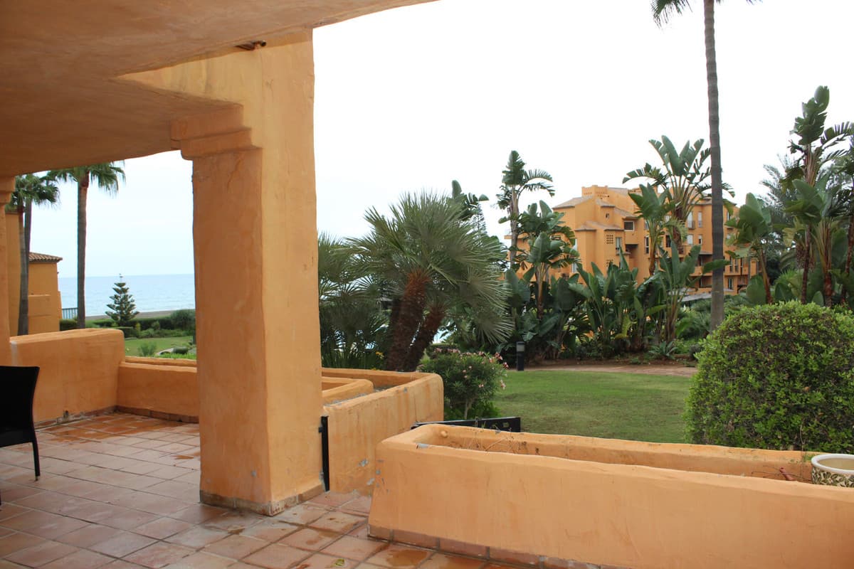 Ground Floor Apartment in La Duquesa — photo 2 of 10