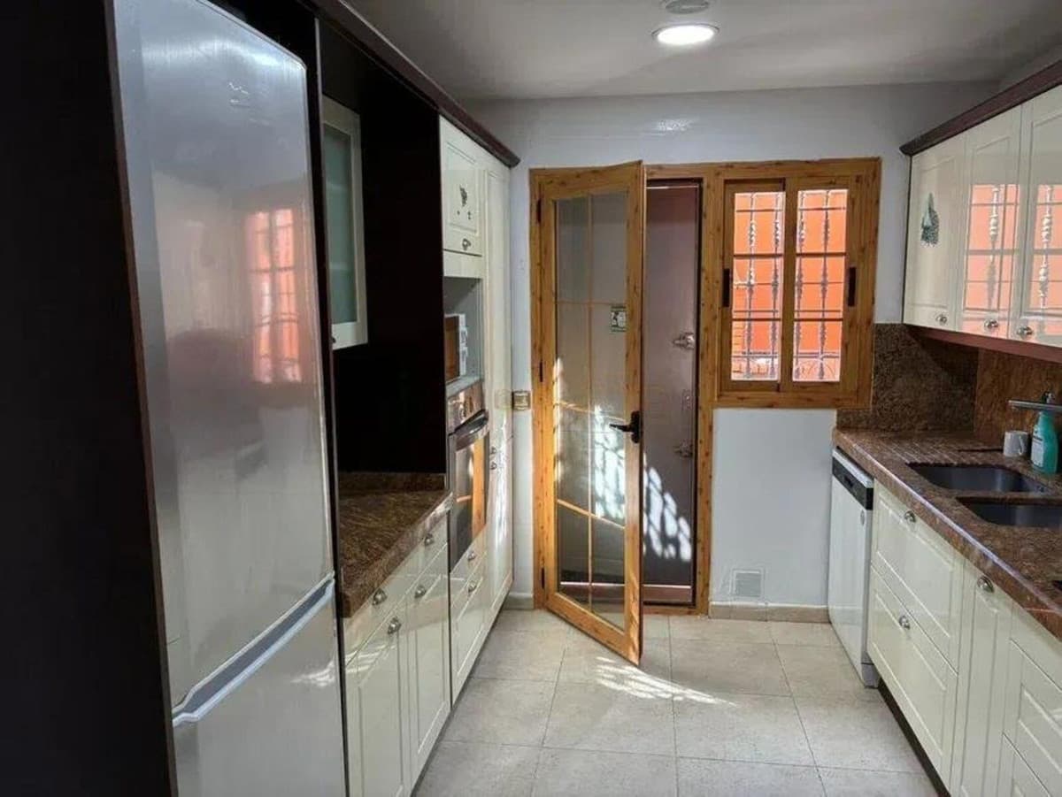 Semi-Detached House in Cancelada — photo 6 of 10
