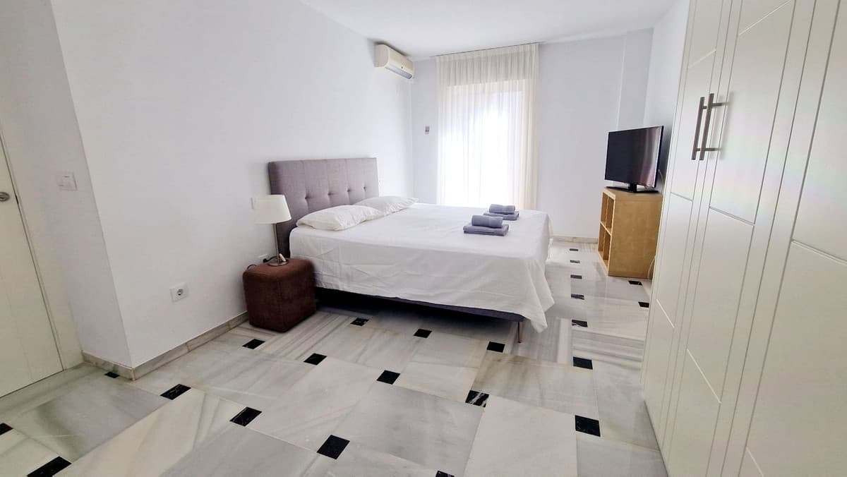 Top Floor Apartment in Fuengirola — photo 4 of 10