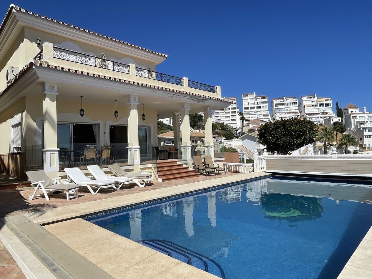 Detached Villa in Riviera del Sol — photo 2 of 10