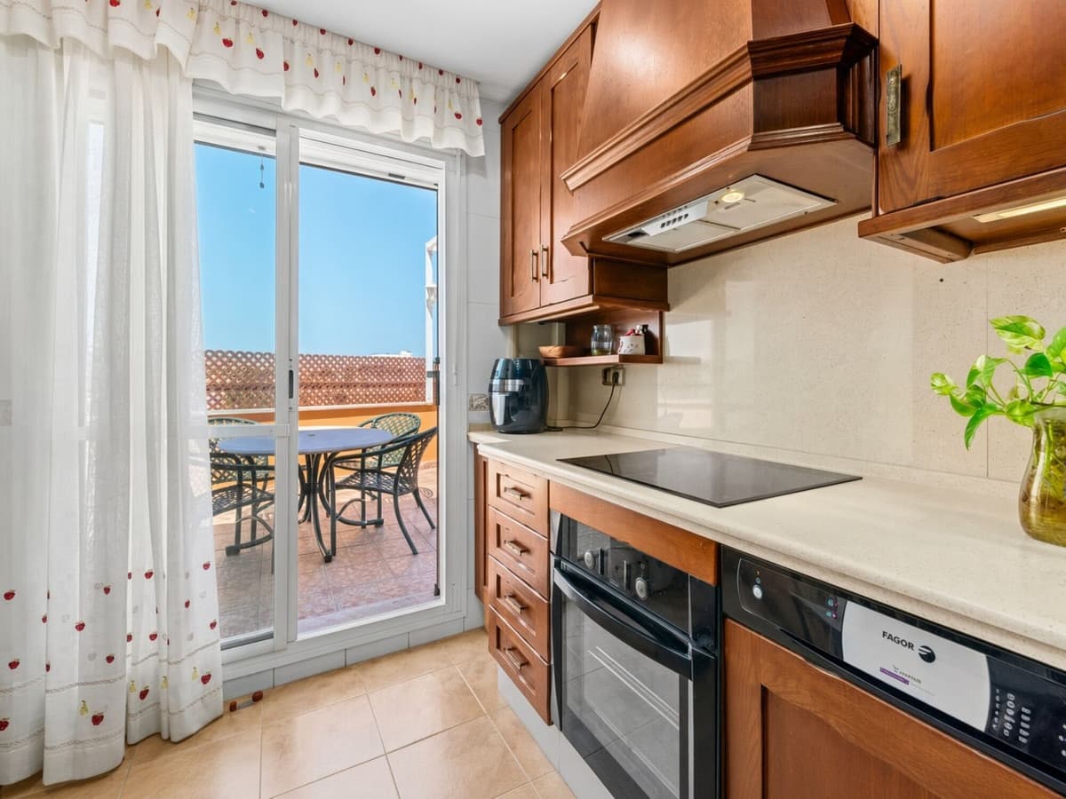 Penthouse in Estepona — photo 2 of 10