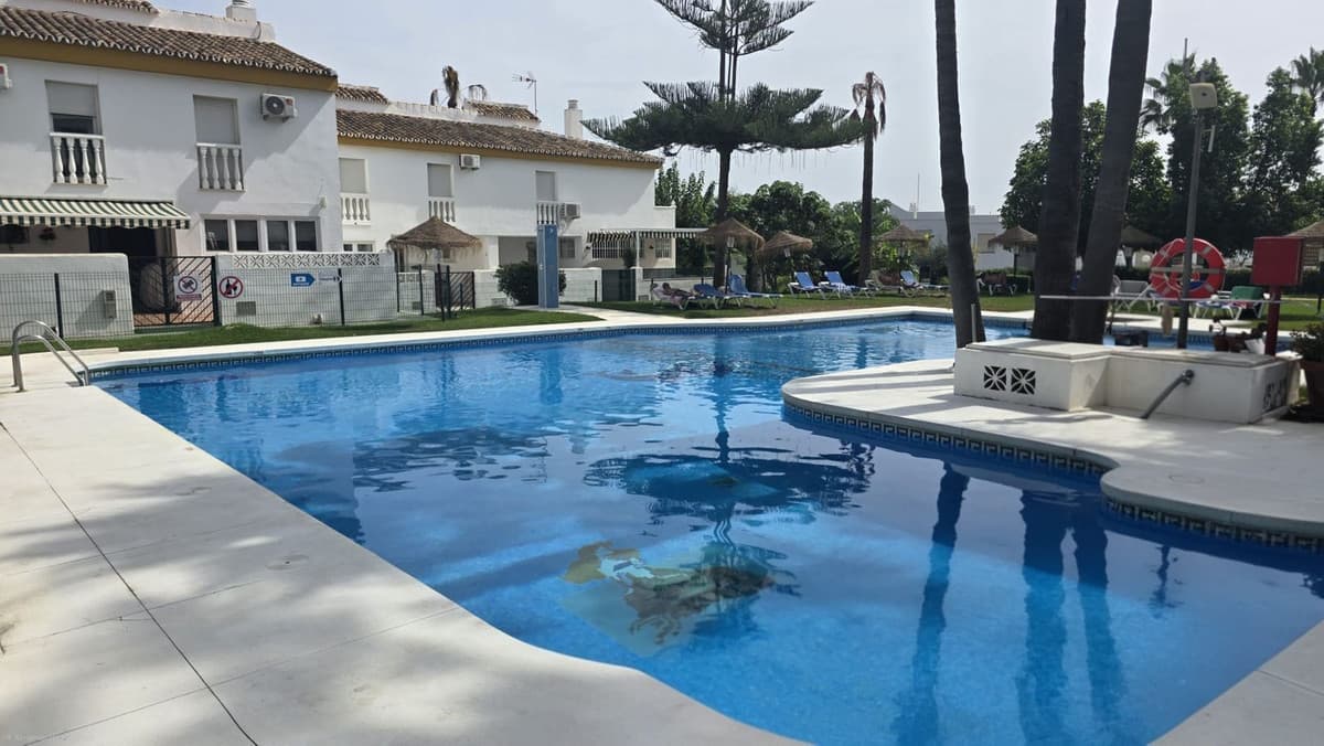 Middle Floor Apartment in Mijas Costa — photo 3 of 10