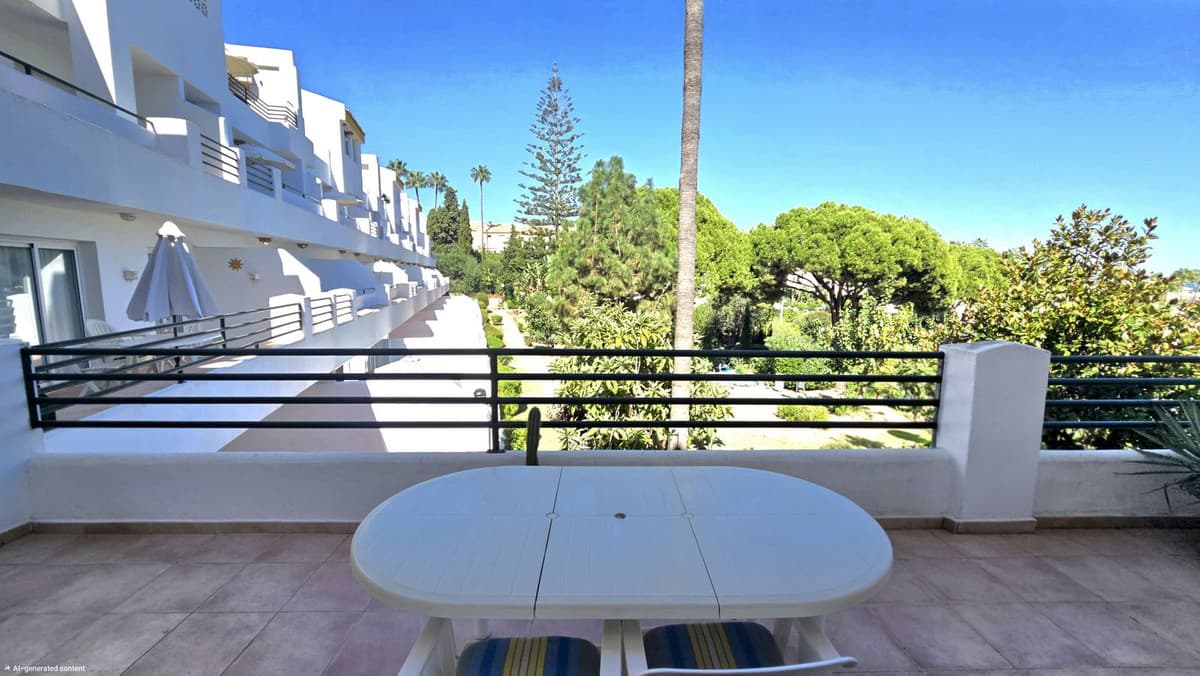Middle Floor Apartment in Mijas Costa — photo 9 of 10