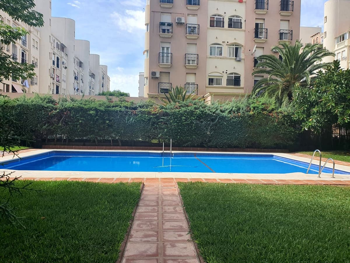 Middle Floor Apartment in Torremolinos — photo 5 of 10