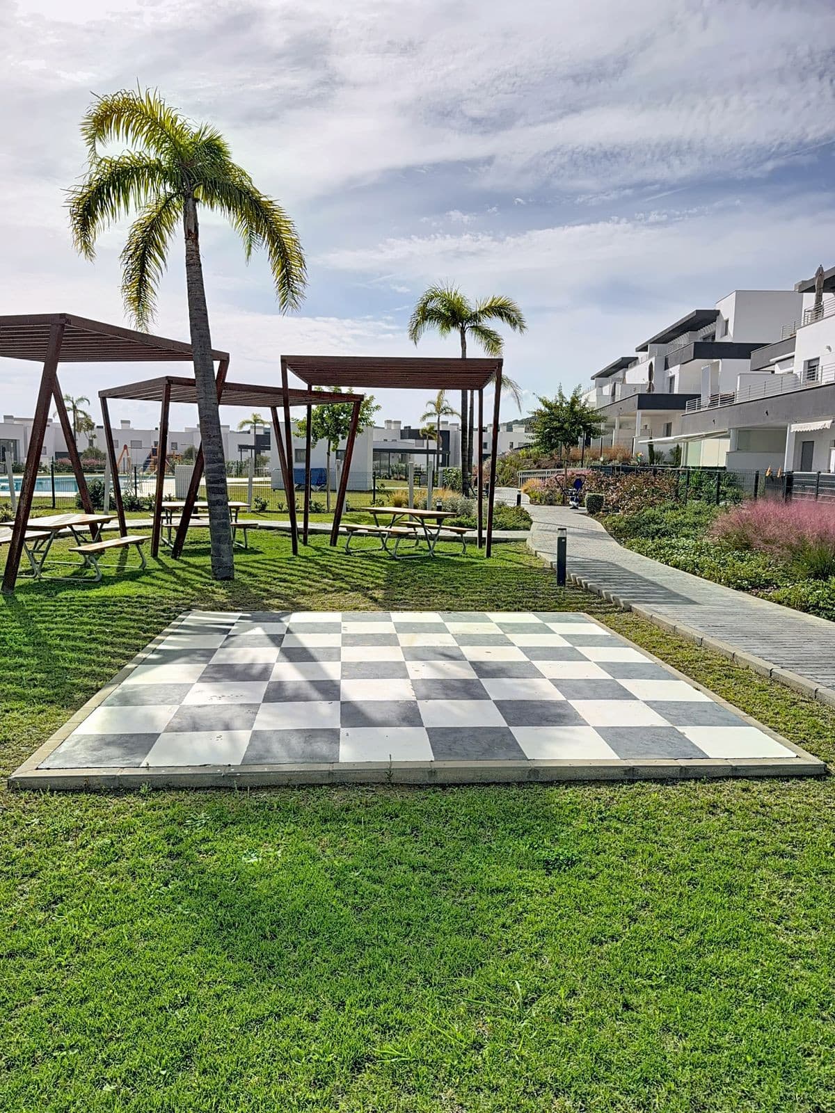 Ground Floor Apartment in Estepona — photo 2 of 10