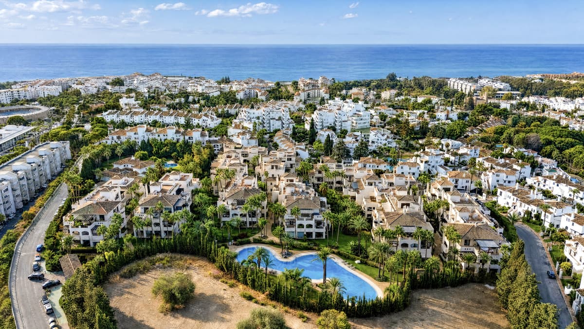 Middle Floor Apartment in Puerto Banús