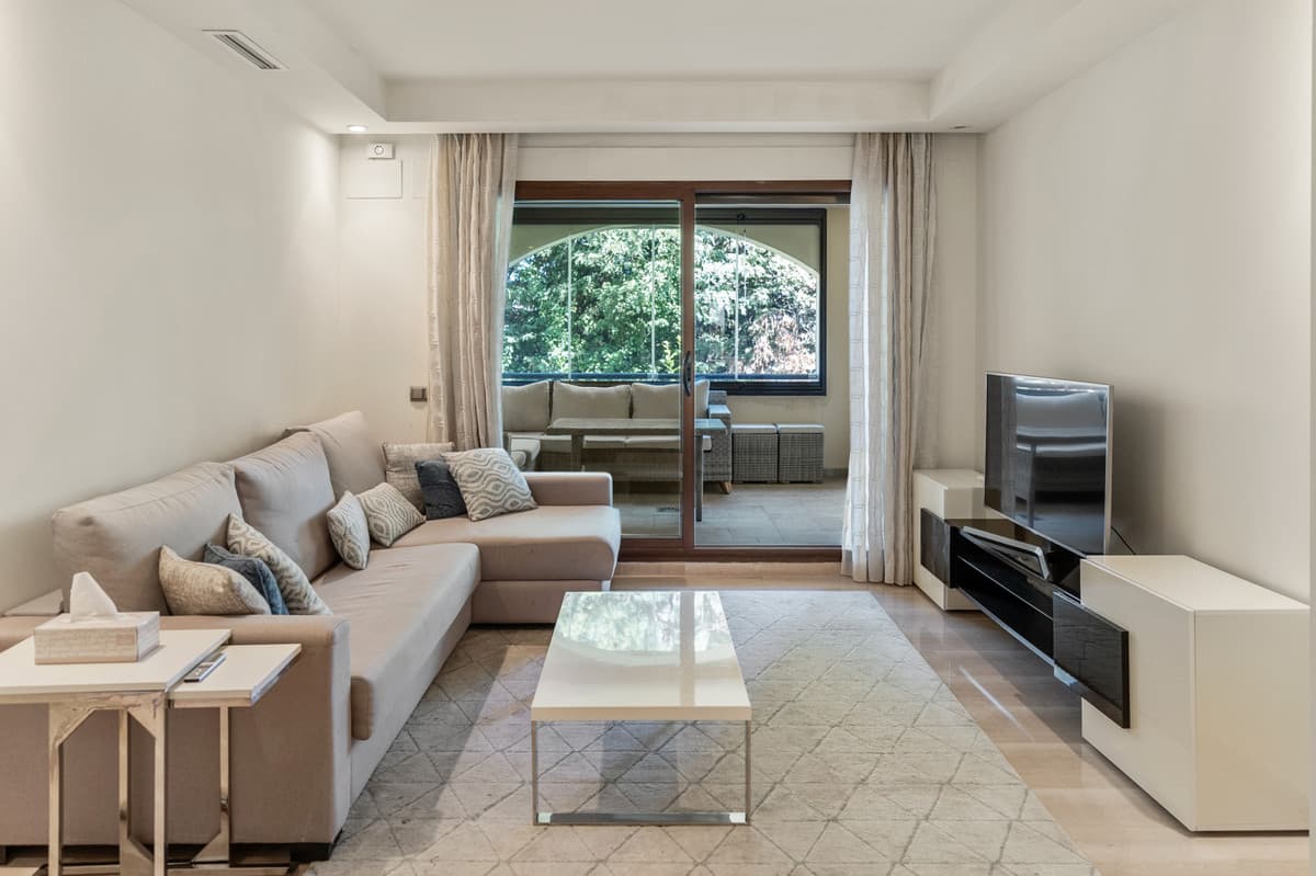 Middle Floor Apartment in Puerto Banús — photo 2 of 10