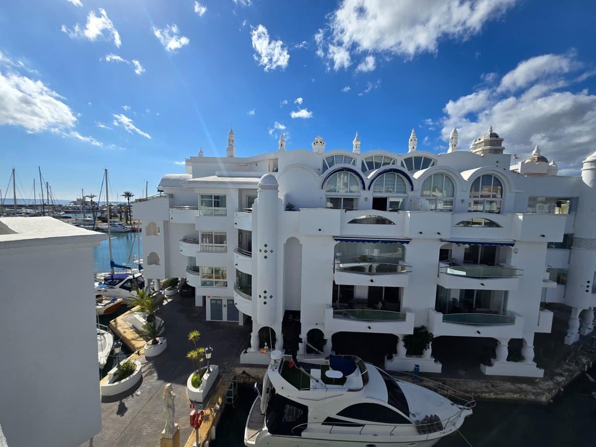 Middle Floor Apartment in Benalmadena — photo 2 of 10