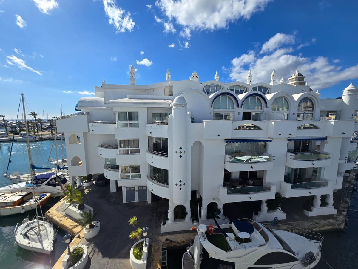Middle Floor Apartment in Benalmadena — photo 3 of 10