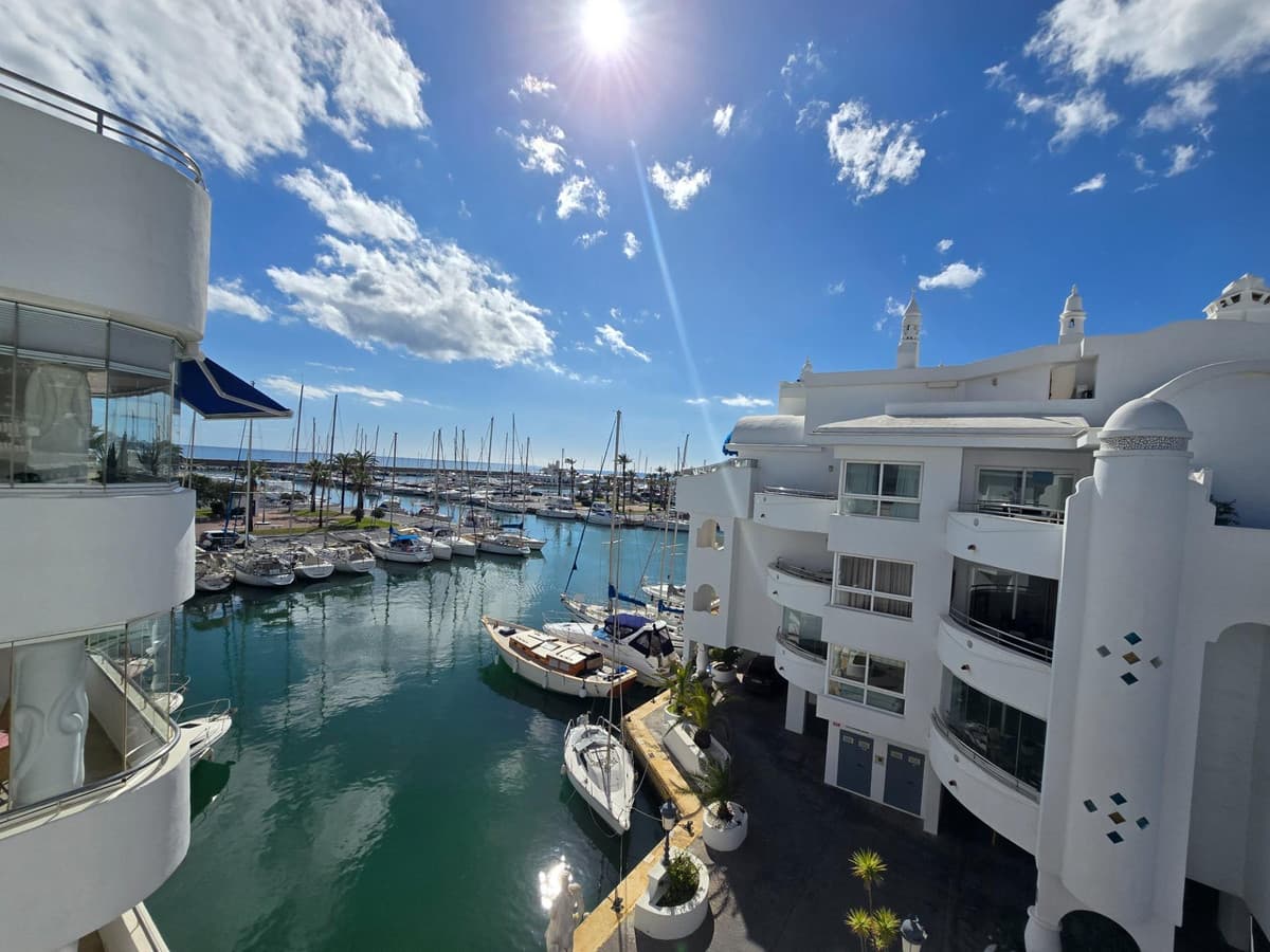 Middle Floor Apartment in Benalmadena — photo 4 of 10
