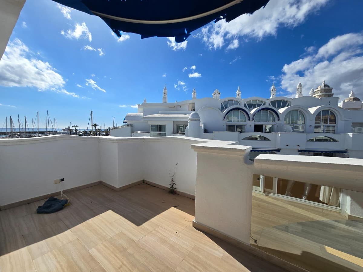 Middle Floor Apartment in Benalmadena — photo 7 of 10