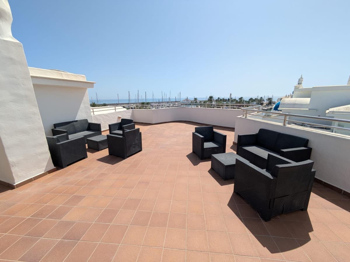Middle Floor Apartment in Benalmadena — photo 4 of 10