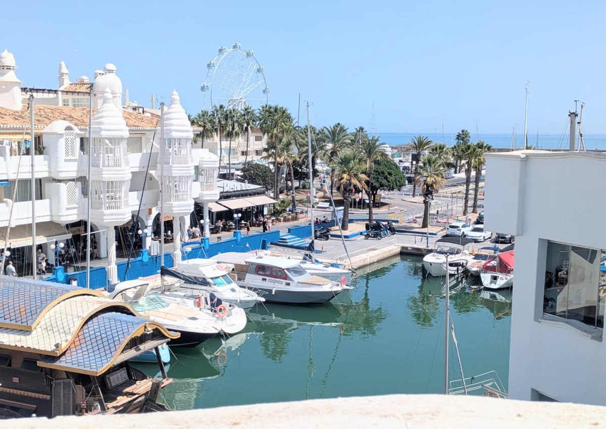 Middle Floor Apartment in Benalmadena — photo 5 of 10