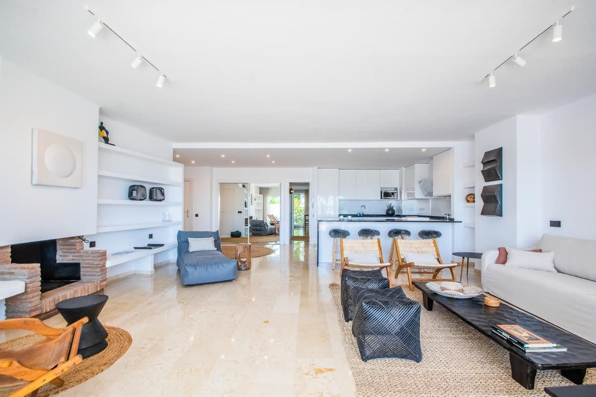Middle Floor Apartment in Río Real — photo 8 of 10