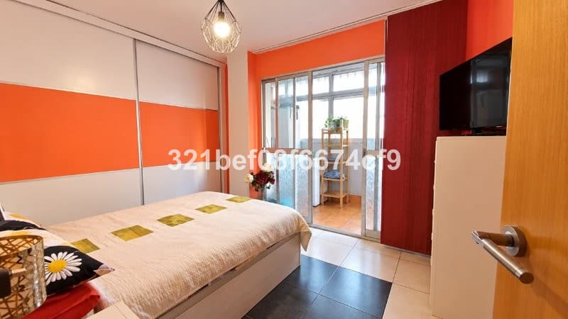 Middle Floor Apartment in Málaga — photo 5 of 10