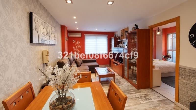 Middle Floor Apartment in Málaga — photo 9 of 10