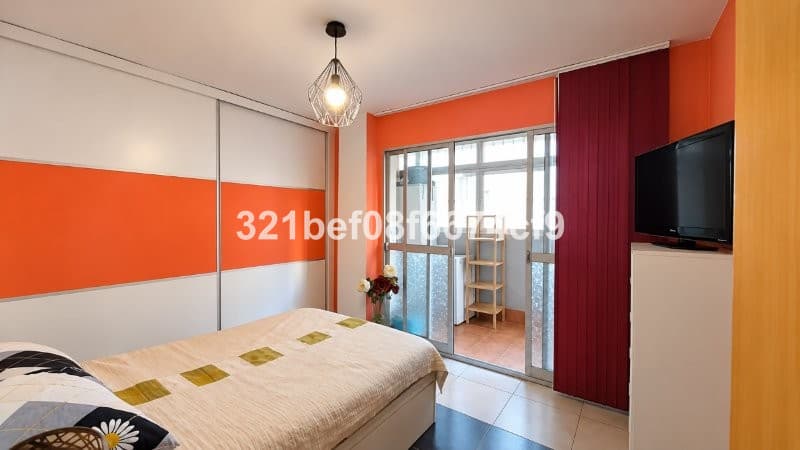 Middle Floor Apartment in Málaga — photo 10 of 10