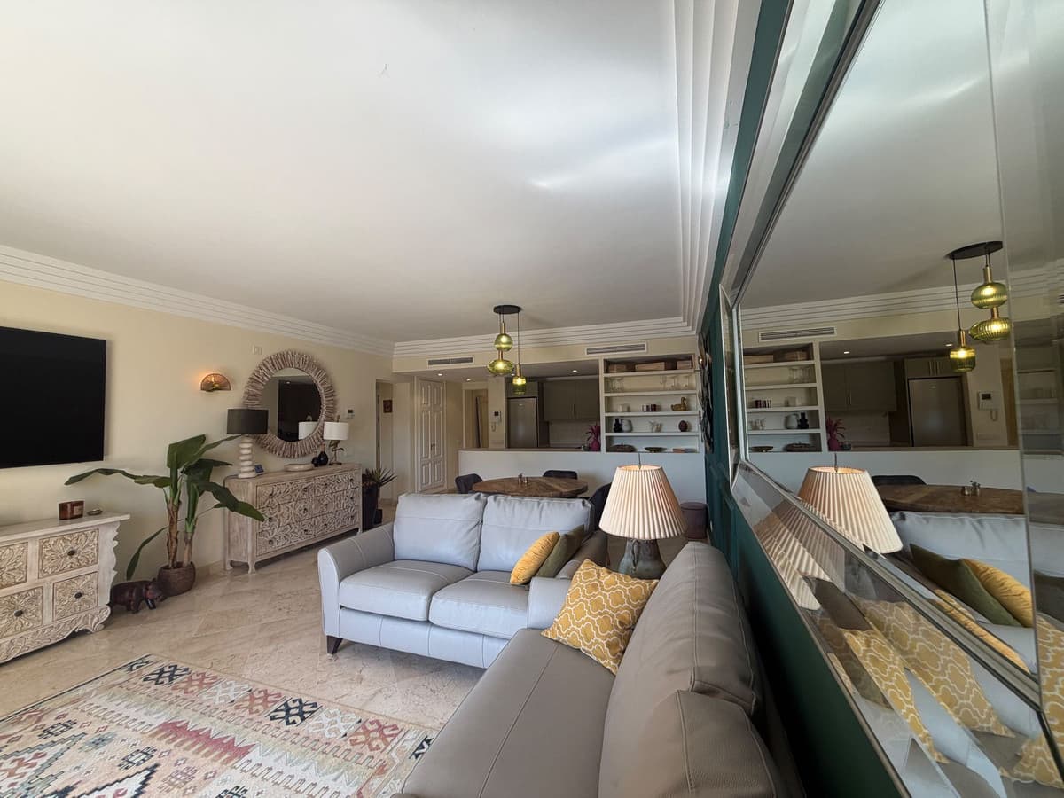 Ground Floor Apartment in Casares — photo 2 of 10